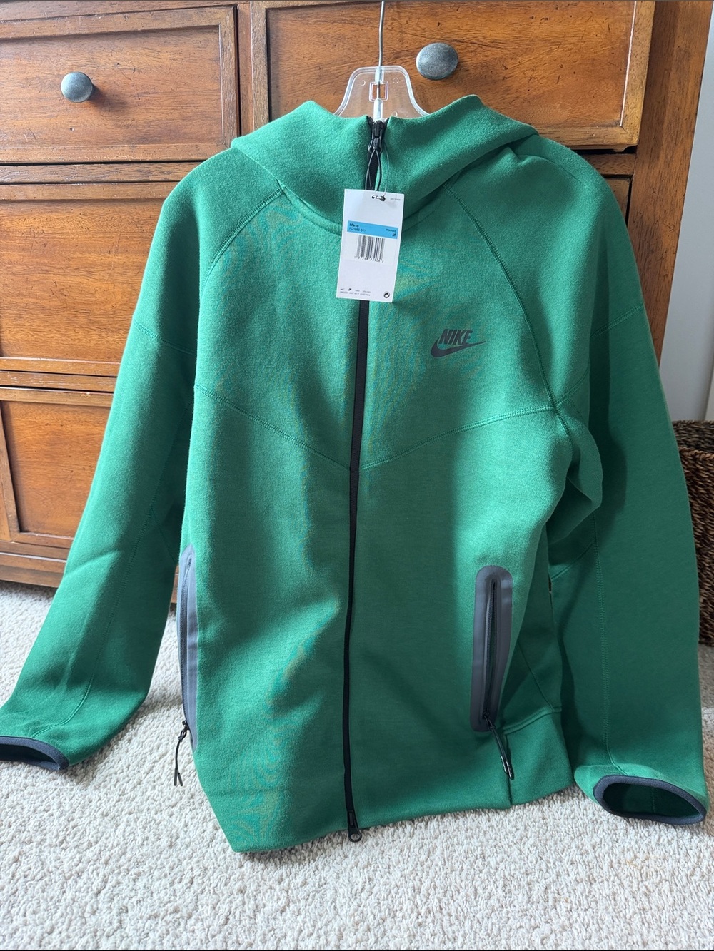 BNWT Nike Men's Emerald Green Full-Zip Hooded Performance Jacket